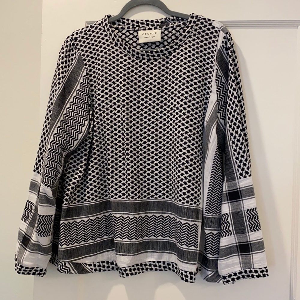 Cecile Copenhagen black and white long sleeve top